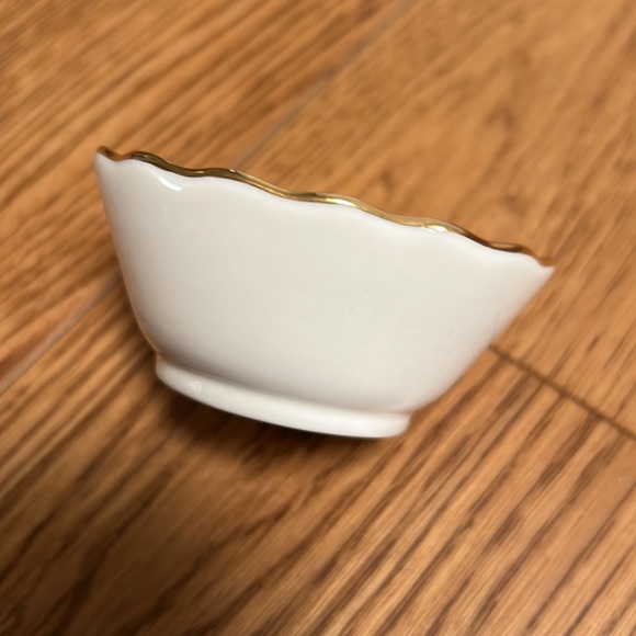 Lenox Ring holder - Picture 2 of 5